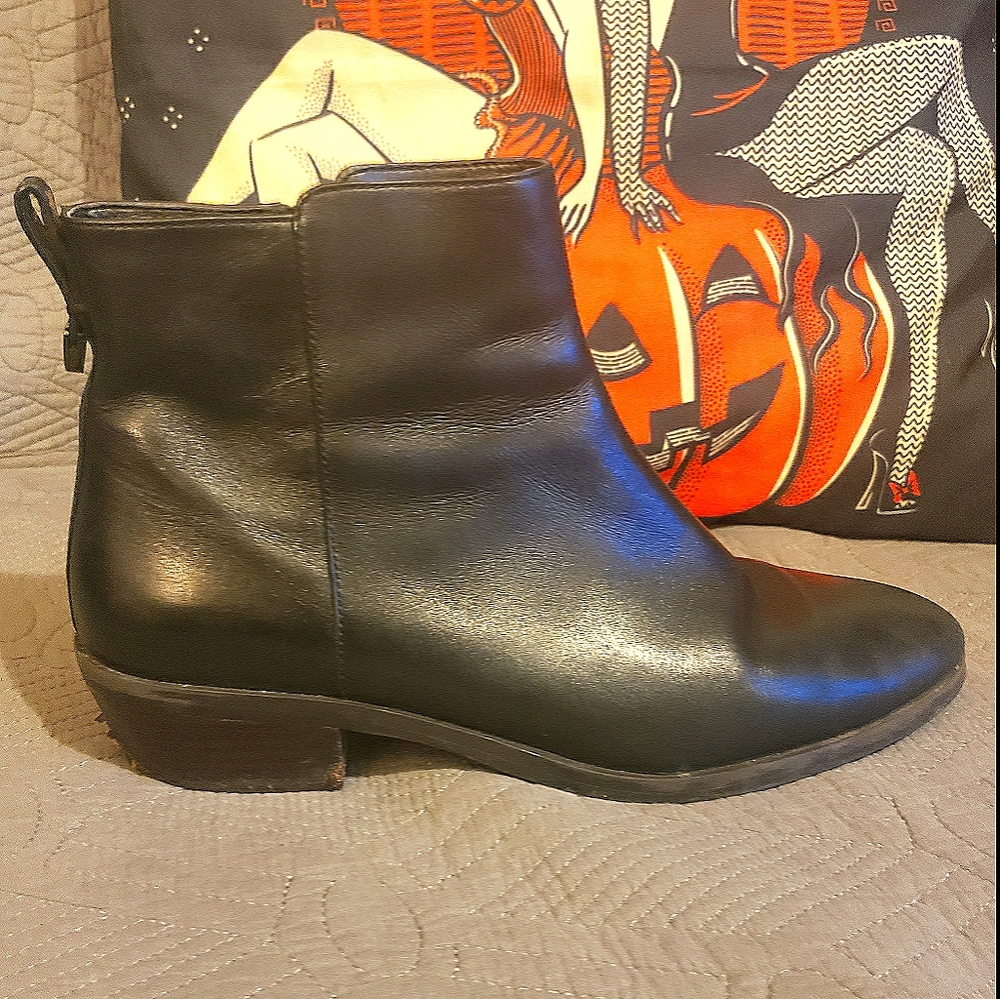 🦇COACH Leather Ankle Boots